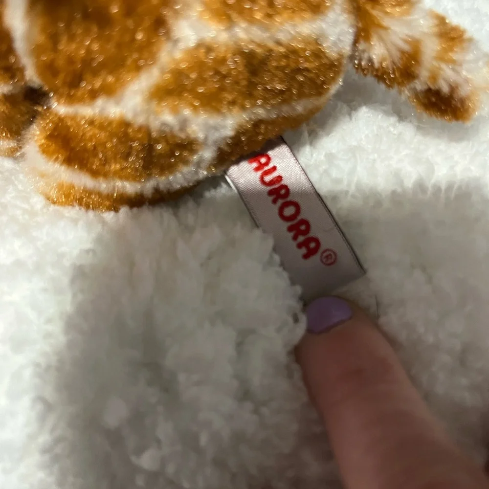 Adorable Plush Giraffe - Picture 4 of 4